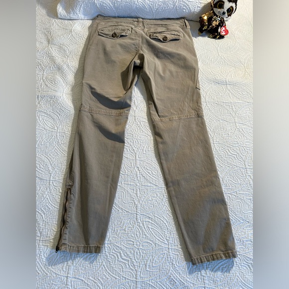 Old Navy Cargo Khaki - Picture 2 of 4